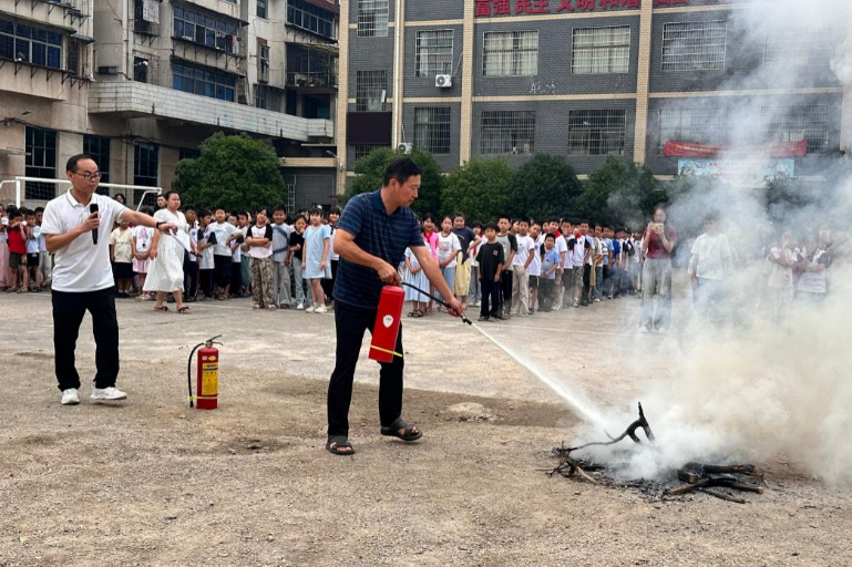 【衡阳县站】渣江镇中心小学：防患于未“燃”，筑牢校园“防火墙”