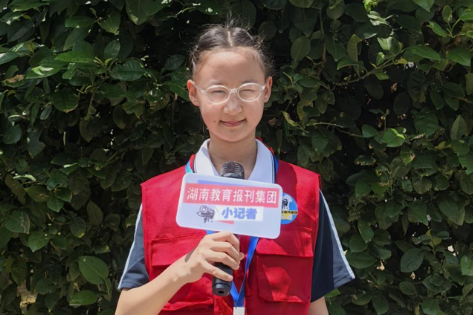 【汨罗站|小记者成长趣事】 吴卓玲：第一次出镜口播，我的小记者“高光初体验”