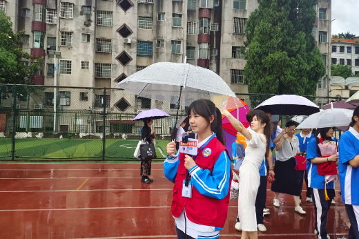 【嘉禾站|小记者成长趣事】李锦秀：静听雨水打叶声