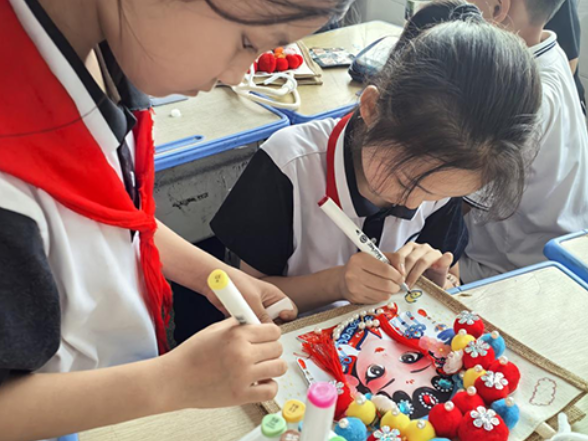 【衡阳县站】渣江镇中心小学：小小帆布包，浓浓京韵味