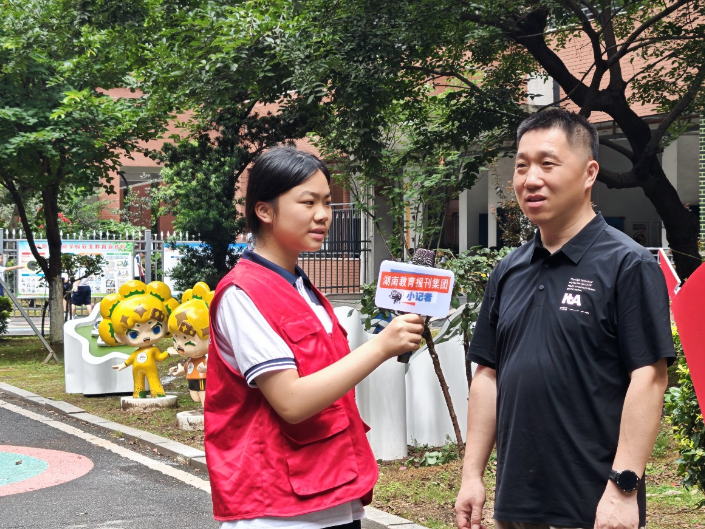 【资阳区站|小记者成长趣事】龚婧璇：行走国防基地，用笔记录收获