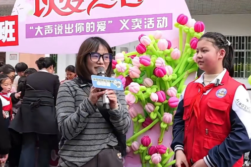 【小记者成长趣事】杨雅涵：一次勇敢的采访历练