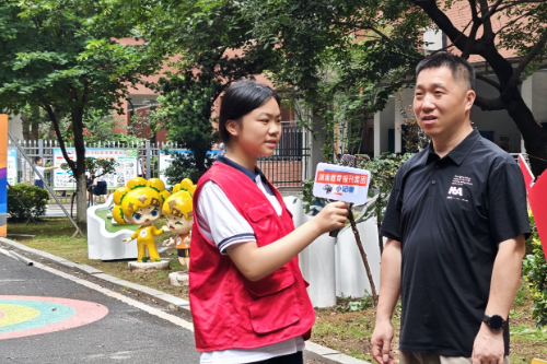 【资阳区站|小记者成长趣事】龚婧璇：行走国防基地，用笔记录收获