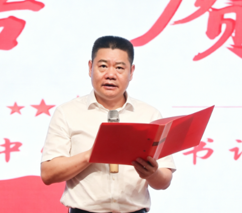 书记校长说 | 长沙市第二十一中学党委书记张新卫：与时代同行，做脚踏实地的追梦人