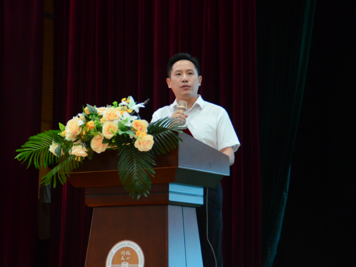 书记校长说 |长沙市明德天心中学校长丁再南：向阳而立，笃行以恒