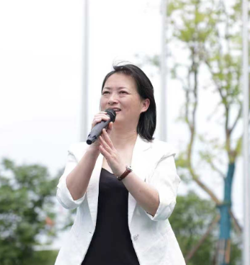 书记校长说 |长沙市雨花区长塘里和风小学党支部书记、校长王芬：做有爱的和风学子