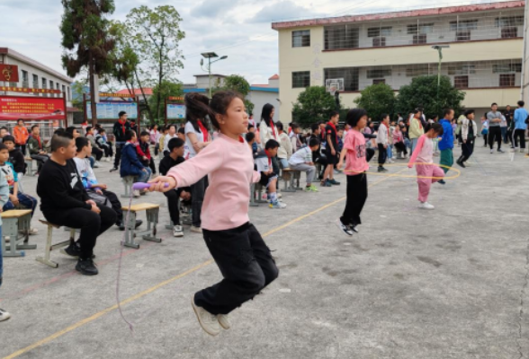 【武冈站】文坪镇中心小学：乘风起“跳” “绳”彩飞扬