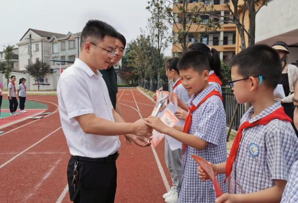 【汉寿站】西湖小学：举行首届“西小好少年” 颁奖仪式