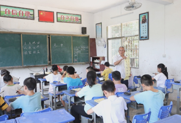 衡阳县：乡贤办学堂，400多名留守儿童假期接受国学熏陶