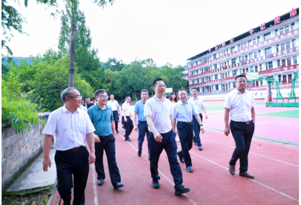 夏智伦调研桑植县贺龙中学提质改造工作：加快补齐办学条件短板 全力打造有品位有特色有质量的县域高中品牌