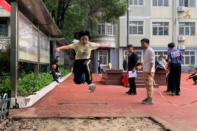 【耒阳站】实验小学：举办秋季校运会  台前幕后都精彩