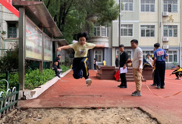 【耒阳站】实验小学：举办秋季校运会  台前幕后都精彩