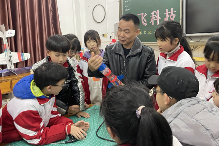 【慈利站】金慈实验小学：38件作品在市青少年科技创新大赛上获奖