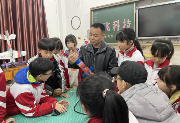 【慈利站】金慈实验小学：38件作品在市青少年科技创新大赛上获奖