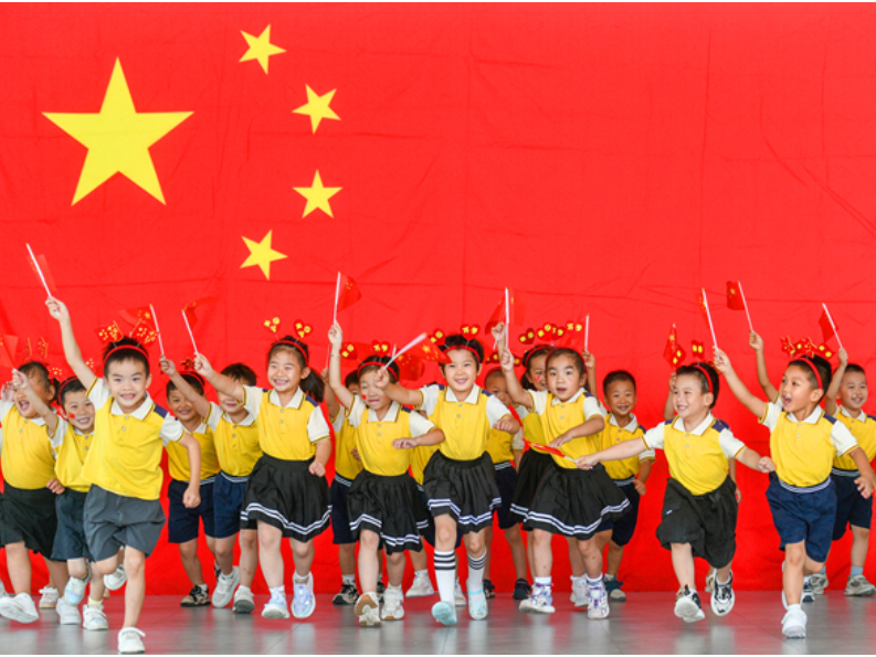道县：师生以多彩活动共庆“双节”