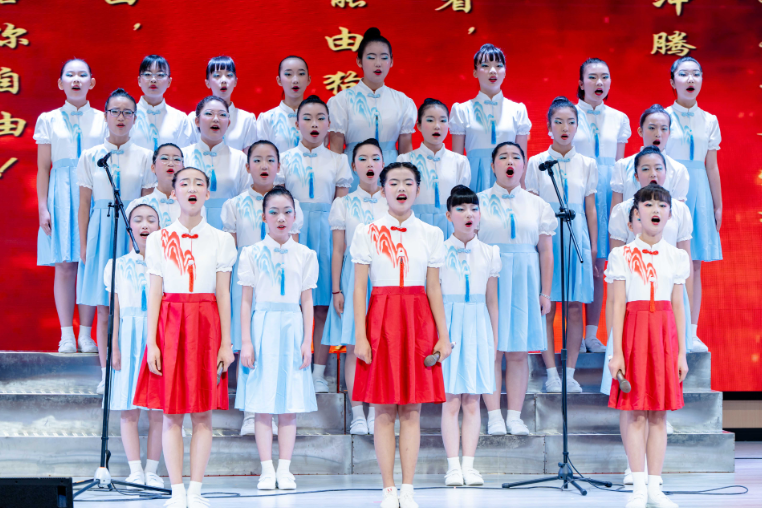 湘潭市雨湖区：举办“湖光湘语”中小学生革命经典课文诵读活动