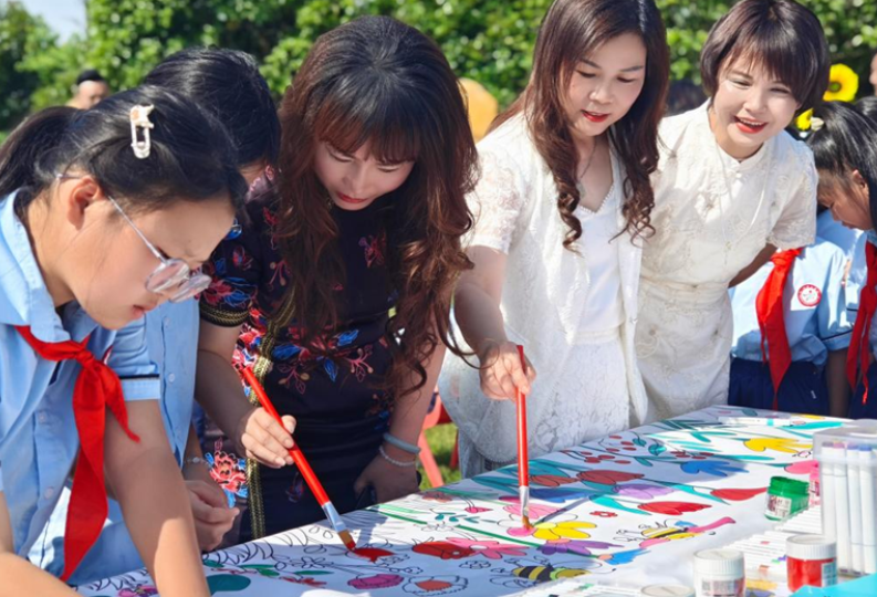 衡阳市石鼓区云旭山联校：举办“春天在笔尖发芽”成果展