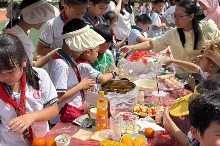 【耒阳站】欧阳海学校：美好“食”光  乐享童年