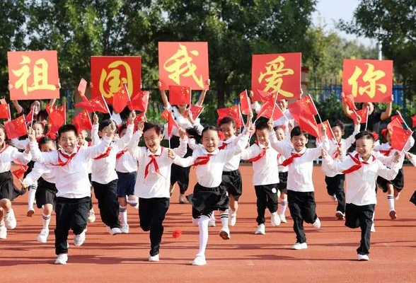 “孩子们成长得更好，是我们最大的心愿”