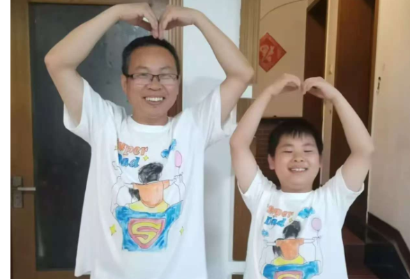 益阳市石码头小学：童心绘爱意  歌声诉真情