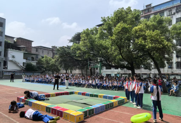 【耒阳站】前进小学：看！学生如何“智救”落水同伴