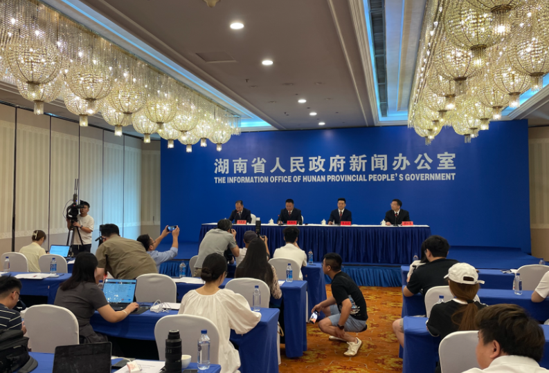 【聚焦2025高考】哪些物品不能带进考场？