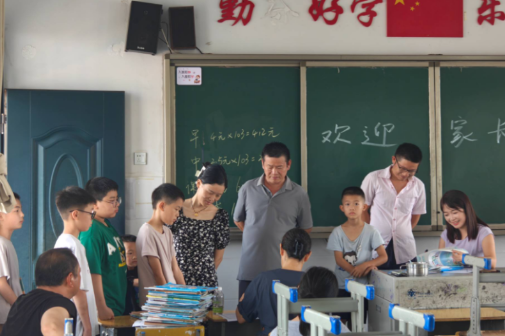 岳阳市云溪区道仁矶学校： 家校联手净校园 井然有序迎新期