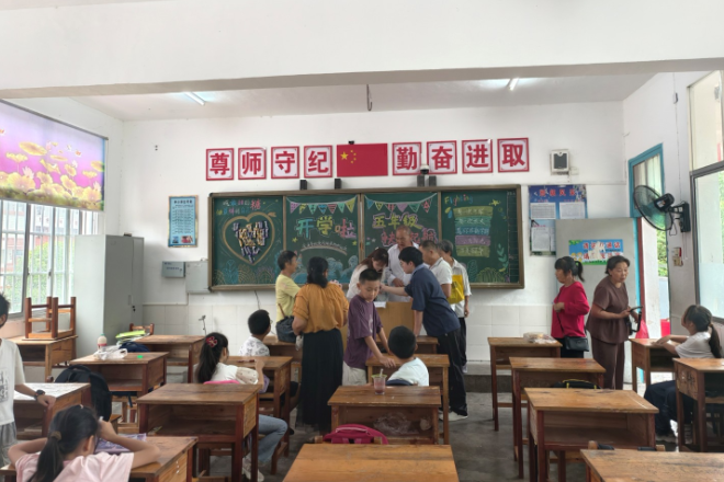 【慈利站】赵家岗土家族乡中学：开学第一天  温暖而有序