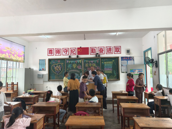 【慈利站】赵家岗土家族乡中学：开学第一天  温暖而有序