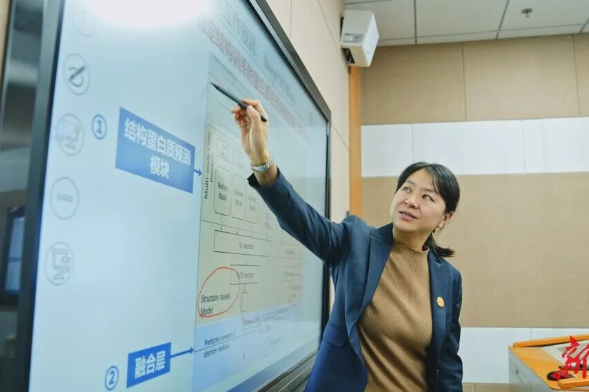 中南大学李敏：以柔韧之力，点亮学子未来