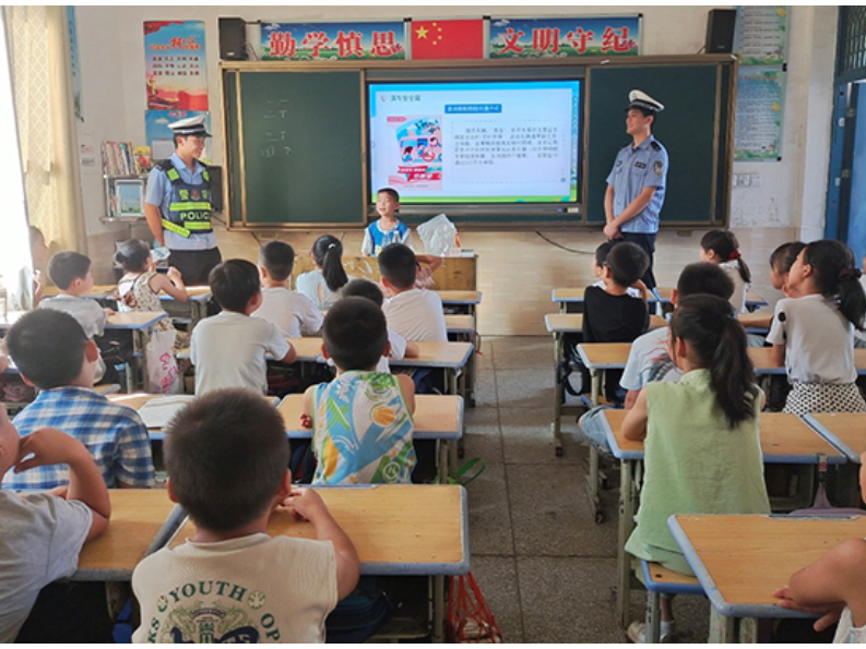 【衡阳县站】界牌镇银瓷完小：交通安全进校园  共筑平安防护线