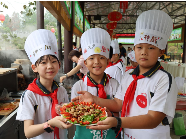娄底市第三中学附属实验学校开展校园烹饪大赛