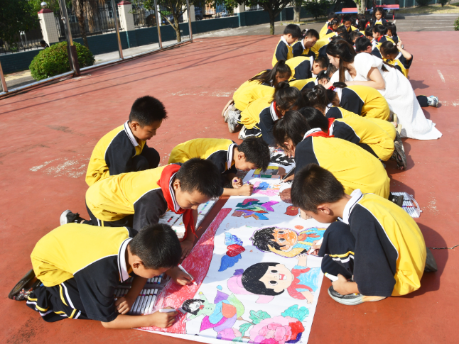 江永县第三小学：彩绘长卷迎国庆