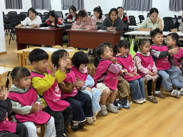 永顺县灵溪镇第二幼儿园开展语言领域教研活动