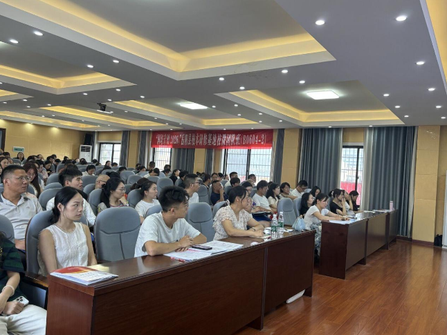 从“有形覆盖”迈向“有效覆盖”， 岳阳县校本研修基地校微团队班第三期研修活动举行