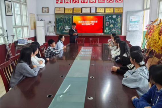 安化县南金乡中学：名师返校传经验 暖心座谈解学忧