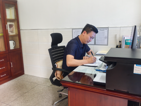 书记校长开学第一讲 | 邵阳市双清区江湖小学校长姚伟铭：在春天里奔腾