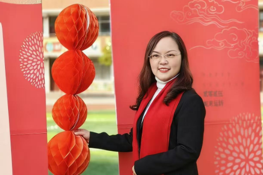 书记校长开学第一讲 | 韶西逸夫小学何红英：骐骥踏春来  童心向新程