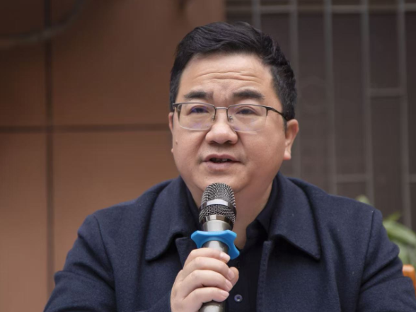 书记校长开学第一讲 | 衡阳市第十四中学黄旭：策马扬鞭向未来  奋蹄疾驰谱新篇