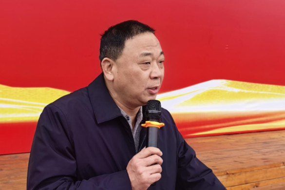 书记校长开学第一讲 | 衡阳市田家炳实验中学谢君华：策马扬鞭自奋蹄 凝心聚力谱新篇