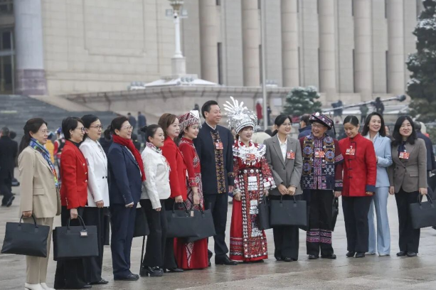 2026年将修改教师法！“把一线教师、校长的意见建议反映到教师法的修改中”