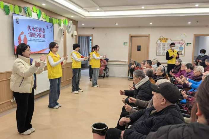 从指尖到心间，湖南女子学院学子用专业温暖老年人