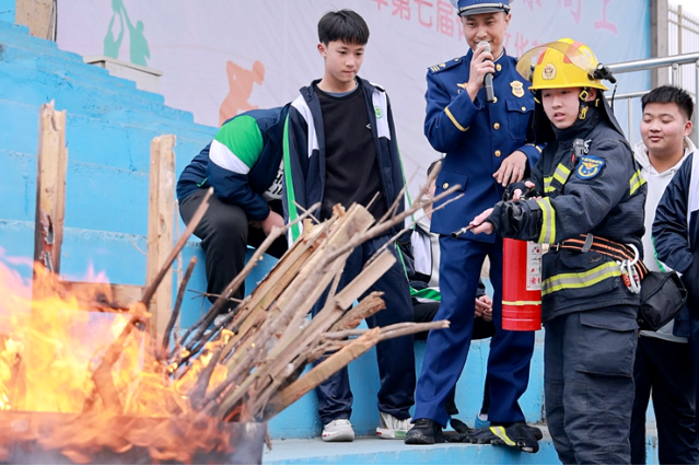 双牌：消防教育进校园 实景实训筑防线
