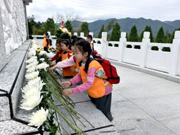 双牌：清明祭英烈  薪火永传承