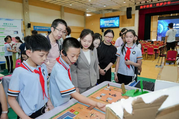 聚焦创新育人！湘潭市STEM教育实践展示活动在雨湖举行