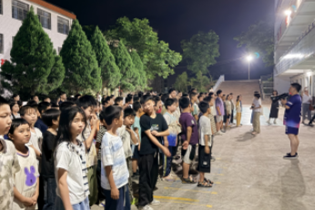 暗夜砺兵，极速避险，衡南县洪山联合学校中心小学开展突击式夜间消防演练