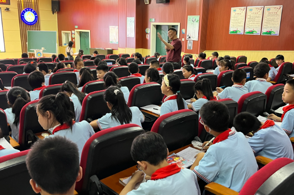 长沙市松雅湖小学：书香润童心 读写活语文