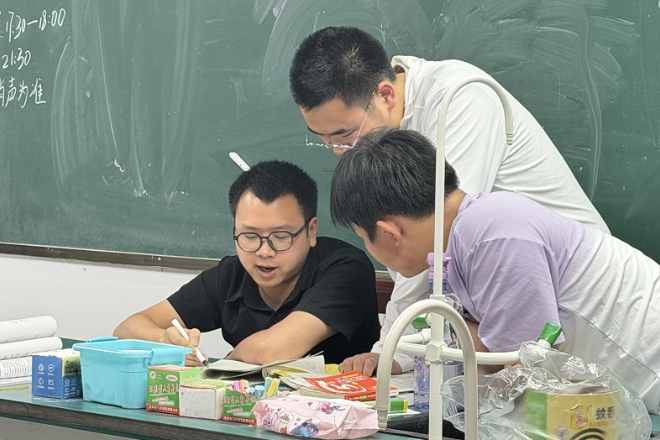 石门二中：用陪伴助考生从“忐忑”走向“笃定”