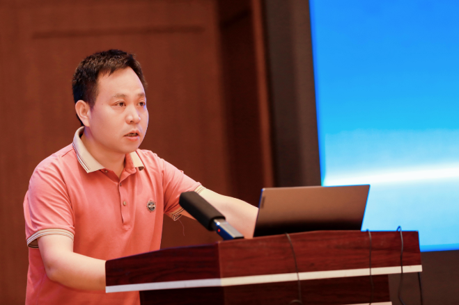 怀化市教育局办公室主任刘华明：小记者 大教育
