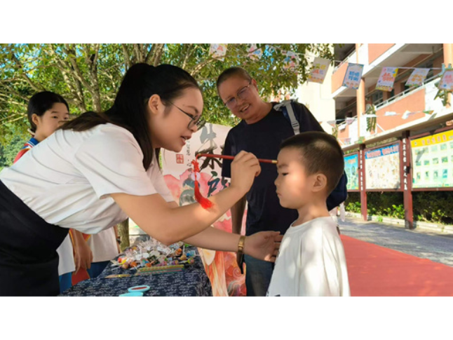 新晃兴隆完全小学：我上一年级啦！